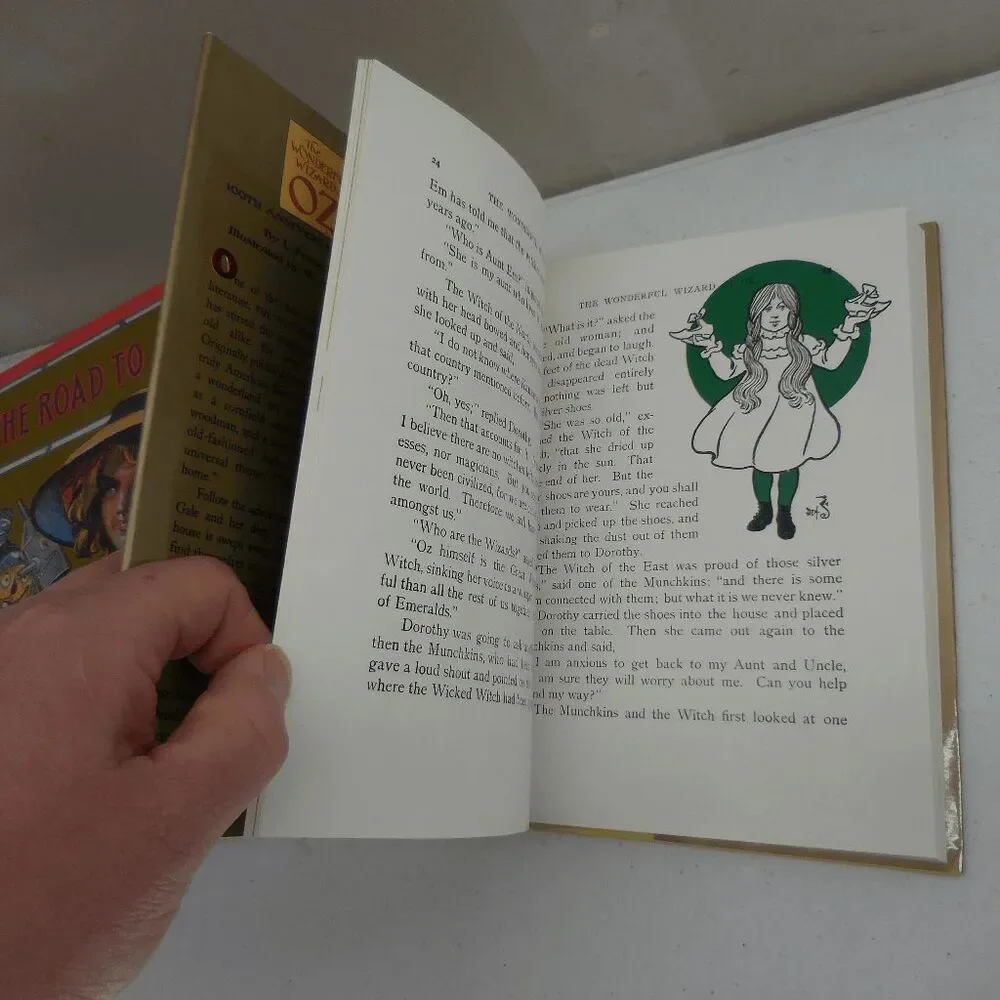 The Wonderful Wizard of Oz, Emerald‎ City, Road To Oz Book Lot Books of Wonder